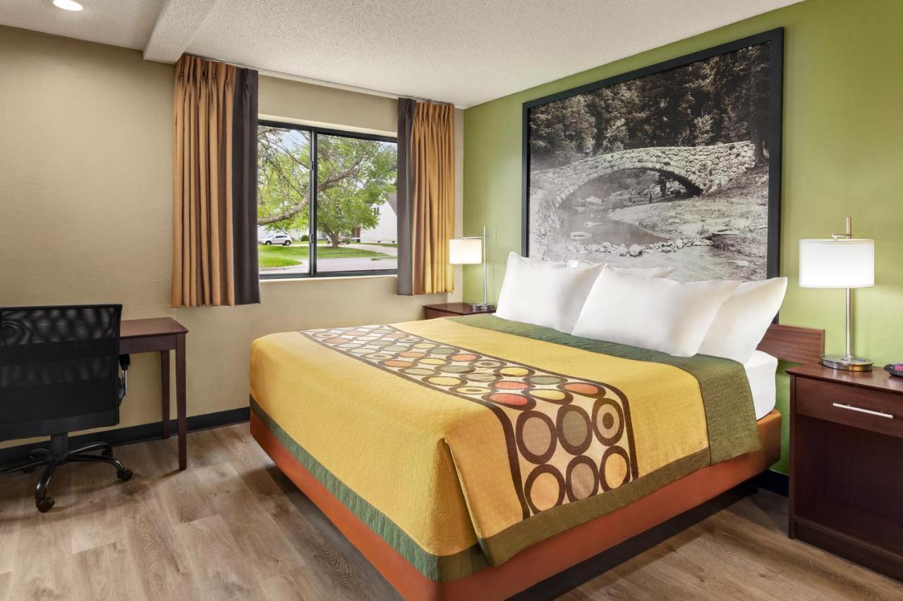 Super 8 By Wyndham Ankeny/Des Moines Area Hotel Exterior photo