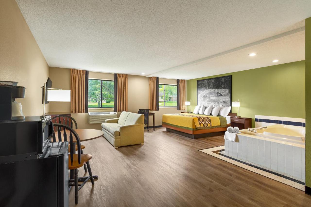 Super 8 By Wyndham Ankeny/Des Moines Area Hotel Exterior photo