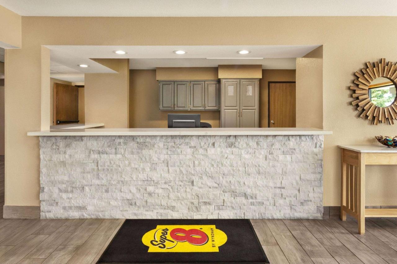 Super 8 By Wyndham Ankeny/Des Moines Area Hotel Exterior photo